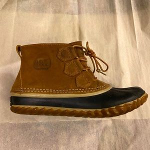 SOREL waterproof ankle duck boots